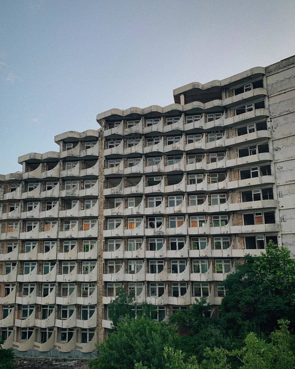 Заброшенный Пансионат «Лазурный берег» в Лазурном